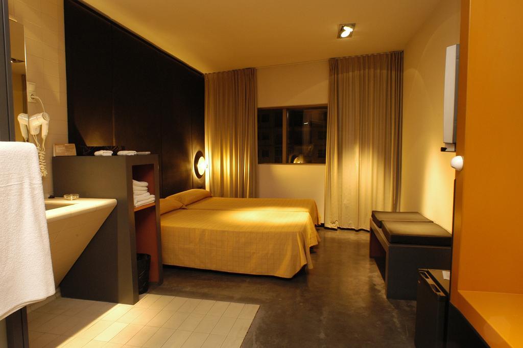Hotel Ciutat Igualada Exterior photo